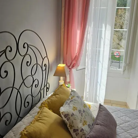 Bed and Breakfast Maison Bella Vista 3*