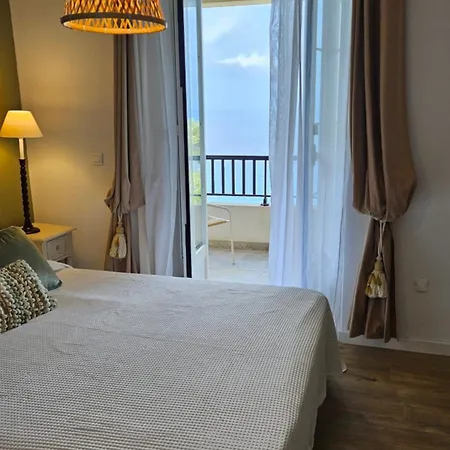 Maison Bella Vista Bed & Breakfast *